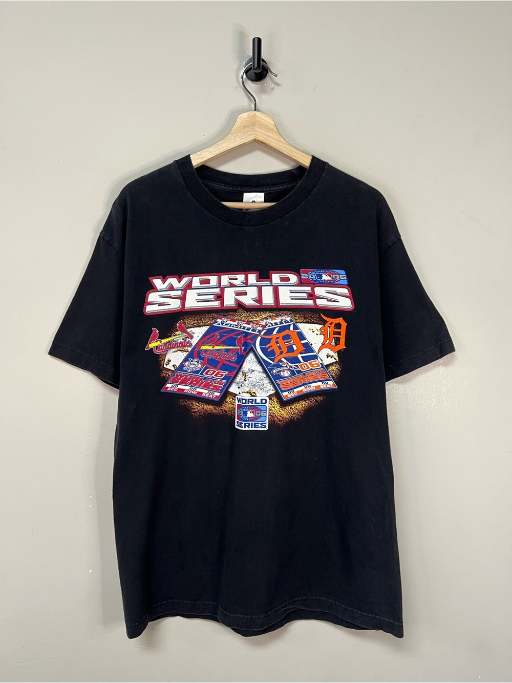 Vtg 2006 World Series T Shirt